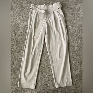 Athleta Abalone Gray Skyline Pant II in size 6P